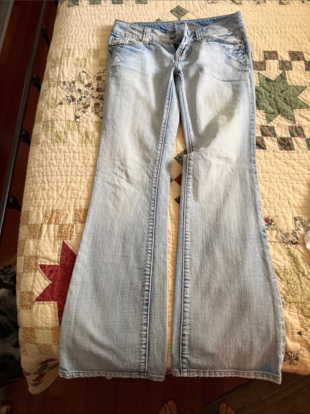 American Eagle Outfitters Light Blue Boyfriend Jeans